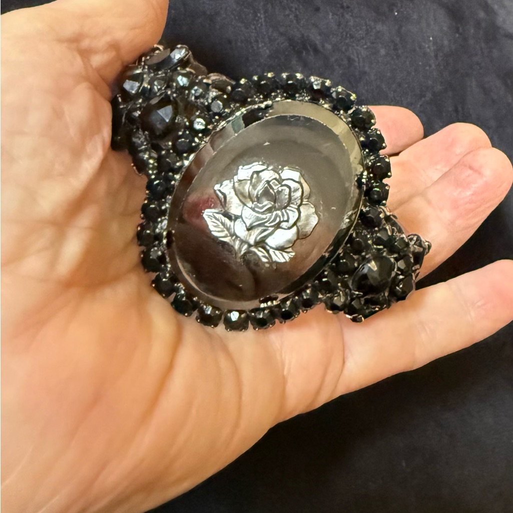 Absolutely Gorgeous Vintage Juliana D&E Black Rose Cameo Clamper Bracelet